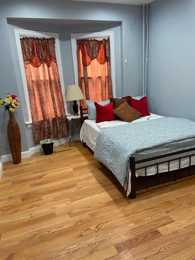 A Spacious Room In Queens Nova York Exterior foto